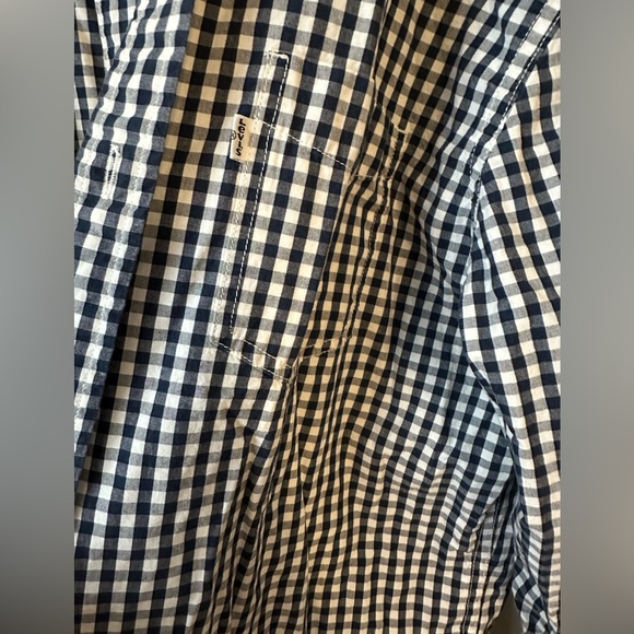 Levis gingham button down - Picture 2 of 2